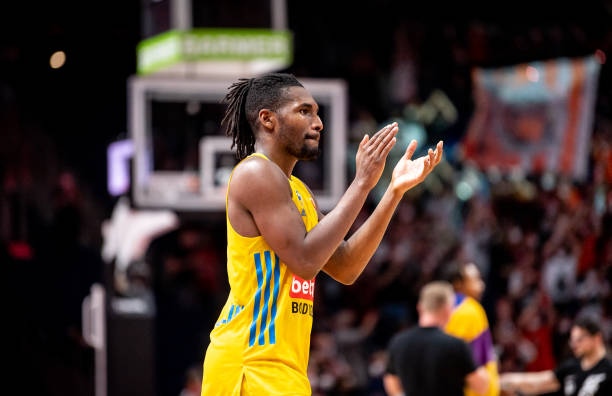 博卡就凭借 博卡就凭借