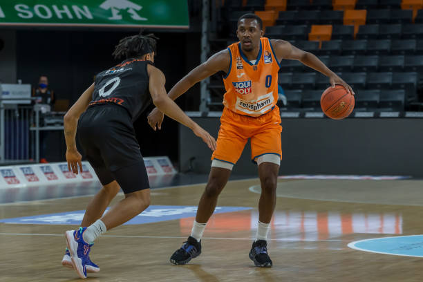 一条突如其 一条突如其